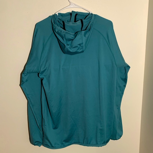 Picture Shari Tech Hoodie (S/M) - Picture 2 of 2